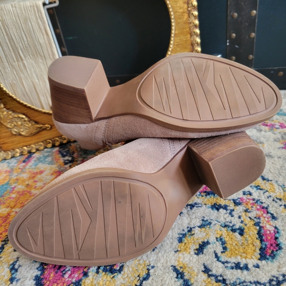 Fergie Carmin Women's Beige Suede Ankle Booties - Picture 6 of 9